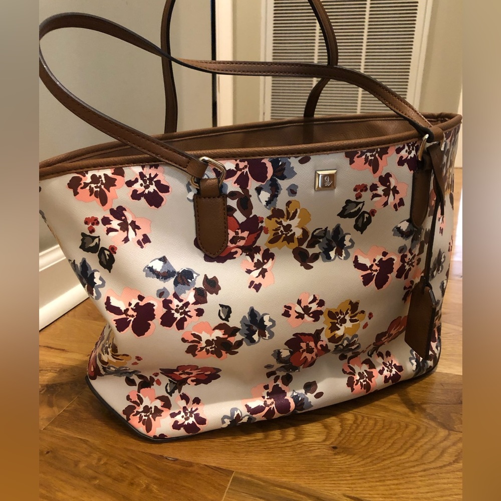 Nine West Tote